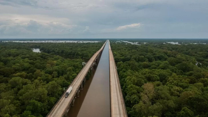 El 'bebé milagro' que sobrevivió varios días solo al borde de una carretera en EE.UU.
