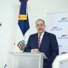Magín Díaz como ministro de Hacienda con Luis Abinader