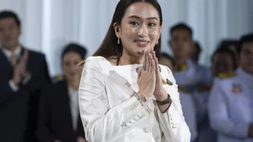 Paetongtarn Shinawatra jura su cargo como primera ministra de Tailandia