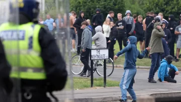 Protestas en Reino Unido: después de la furia, llegan las tareas urgentes a resolver