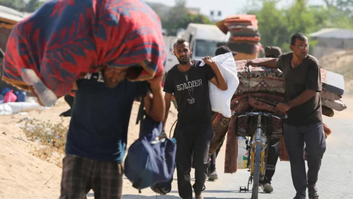 Ejército israelí ordena evacuación de otras zonas seguras en Khan Younis mientras continúa los combates