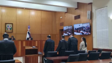 Tribunal absuelve a la cirujana plástica Karla Moya Boada