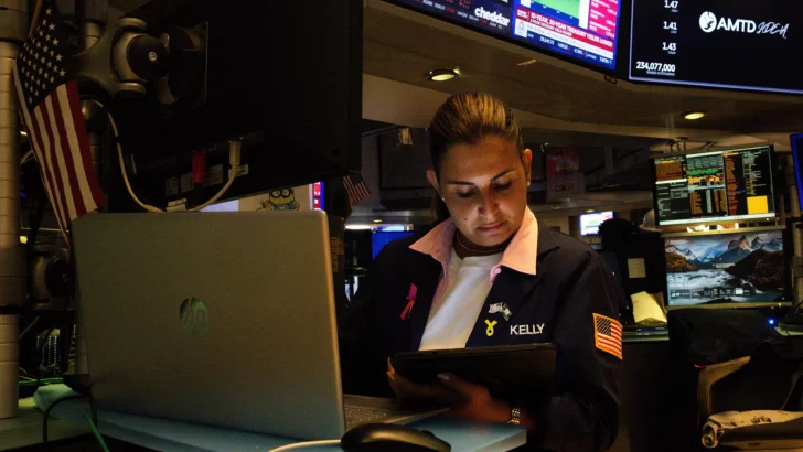 Wall Street cierra en rojo, pendiente de las tensiones en Oriente Medip