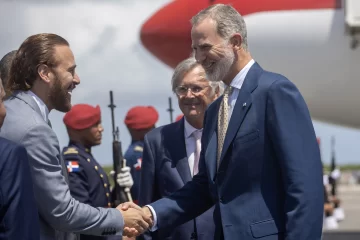 Felipe VI llega a Santo Domingo para la investidura del presidente de República Dominicana