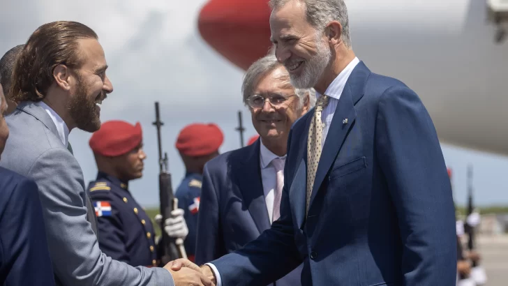 Felipe VI llega a Santo Domingo para la investidura del presidente de República Dominicana