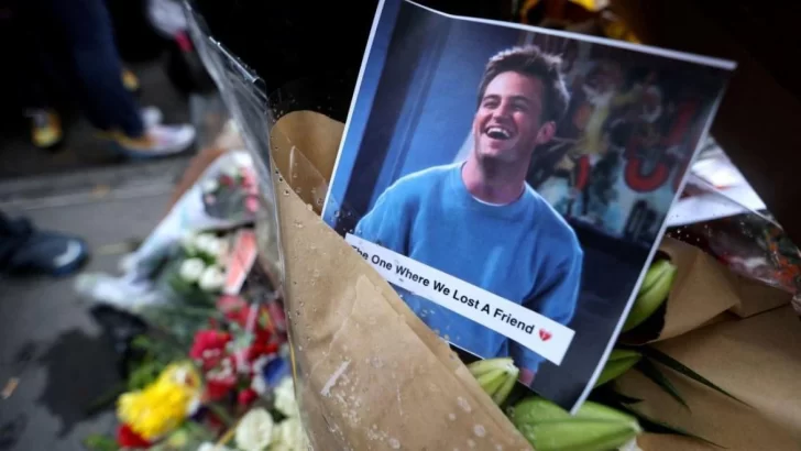 Quiénes son 'la reina de la ketamina' y los otros 4 acusados en relación con la muerte del actor Matthew Perry de 'Friends'