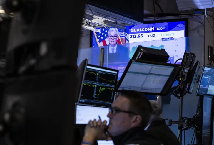 Wall Street cierra en verde con el Dow Jones en máximos históricos