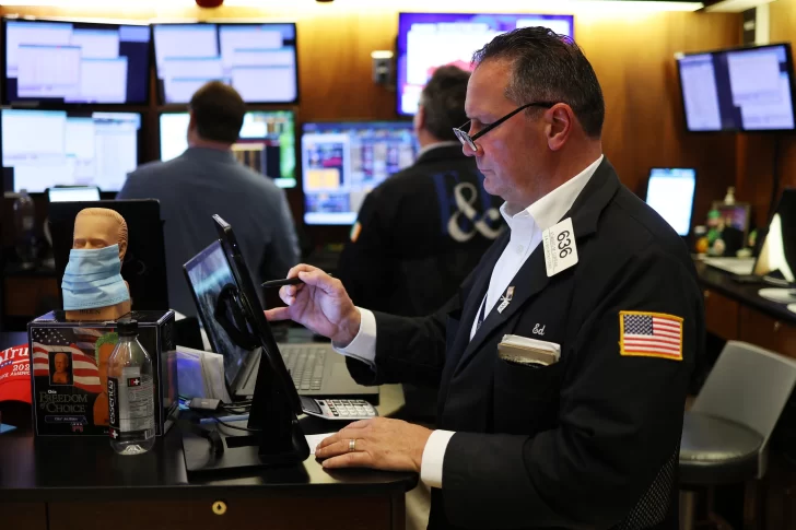 Wall Street se recupera del 'lunes negro'