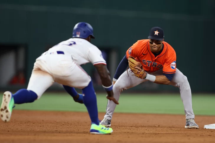 Los Astros asaltan por tercer día consecutivo el Fenway Park