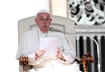 El papa Francisco alerta de 'catástrofe educativa' para 250 millones de niños sin acceso a educación