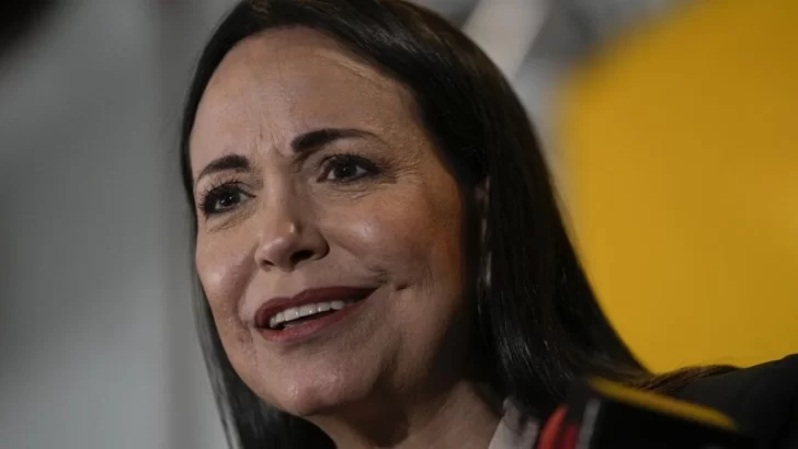 Machado convoca a manifestaciones tras declararse en clandestinidad por temer por su vida