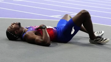 Noah Lyles gana bronce en los 200 metros dos días después de dar positivo por Covid-19 Noah Lyles gana bronce en los 200 metros dos días después de dar positivo por Covid-19