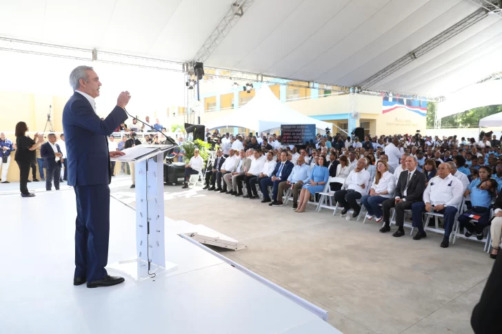 En apertura del año escolar Abinader propone un pacto por la calidad de la educación