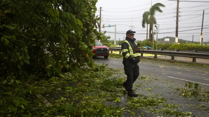 Biden aprueba una declaración de emergencia para Puerto Rico ante el impacto de Ernesto