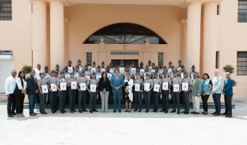 Cadetes son capacitados para auxiliar a los adictos a drogas