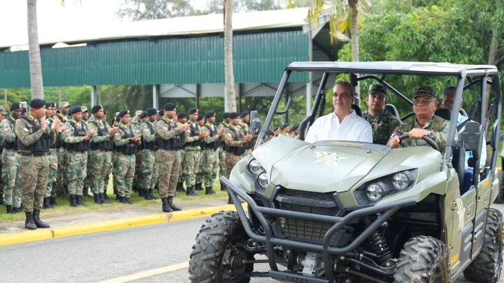 Presidente Abinader inaugura nuevas obras para los militares