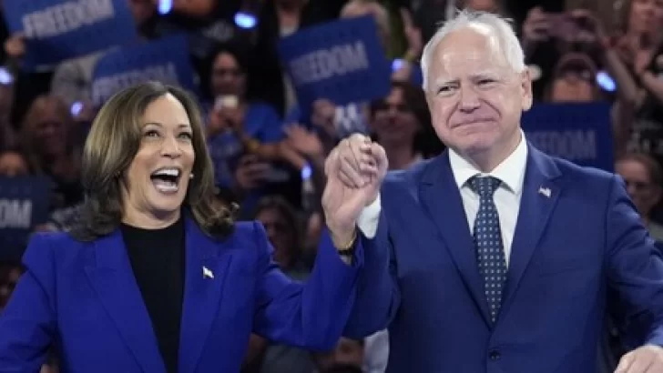 Kamala Harris recorrerá estados clave tras el debate presidencial y apela al voto latino