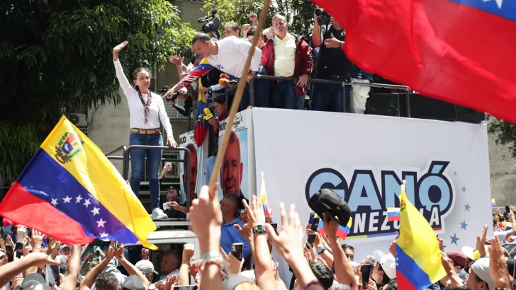 Maduro dice que hay 2.000 detenidos en protestas contra el resultado de las presidenciales