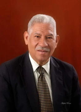 Manuel-Sixto-Perez-Blanco-profesor-de-Lengua-Espanola-y-exdirector.-529x728