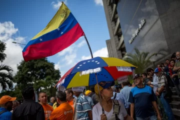 Organizaciones demandan a Abinader impedir actividades contrarias al gobierno de Maduro