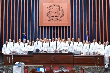 Senado aprueba proyecto que declara necesario modificar la Constitución