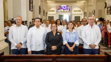 Presidente y vicepresidenta encabezan tedeum por 161 años de la Restauración