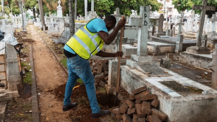 Alcaldía restaura el bicentenario cementerio de la avenida Independencia