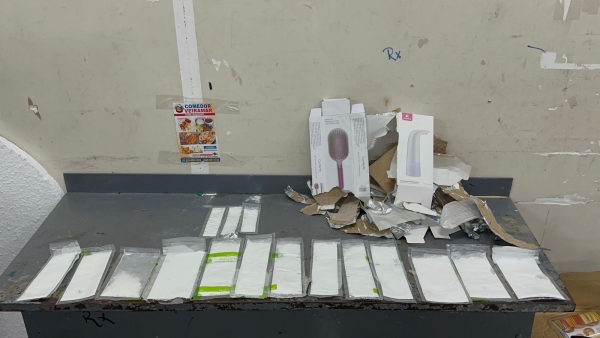 Incautan 23 láminas de cocaína escondidas en cajas de cartón