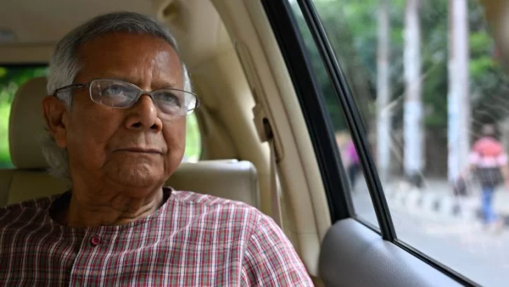 'El banquero de los pobres': Muhammad Yunus, el premio Nobel que los estudiantes de Bangladesh quieren en el nuevo gobierno