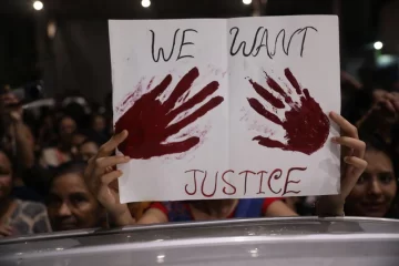 El brutal asesinato y violación que revela los peligros de trabajar como médica en India