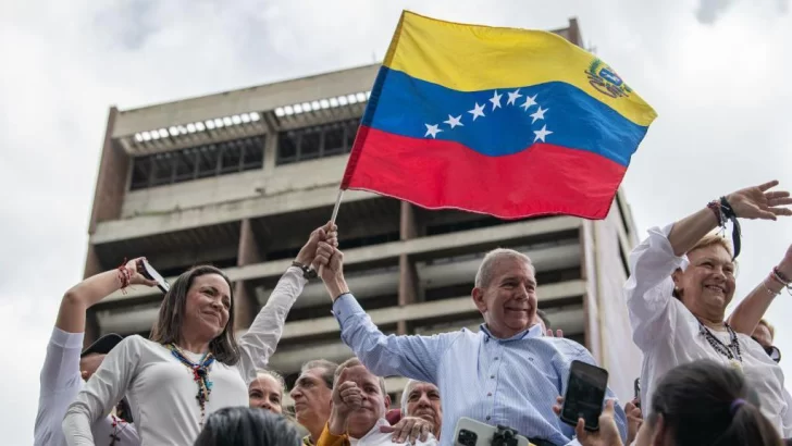 Abinader dice que es hora de reciprocar ayuda venezolana a dominicanos