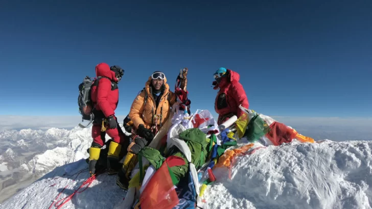 Los sherpas, esos héroes del Everest que trabajan en la sombra