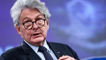 El francés Thierry Breton dimite como comisario europeo y ajusta cuentas con Ursula von der Leyen