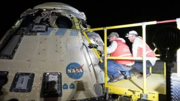 La nave Starliner regresa a la Tierra, pero sin los dos astronautas que siguen varados en el espacio