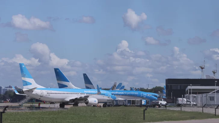 Huelgas, proyectos de privatización y un conflicto en ascenso: ¿qué pasa en Aerolíneas Argentinas?