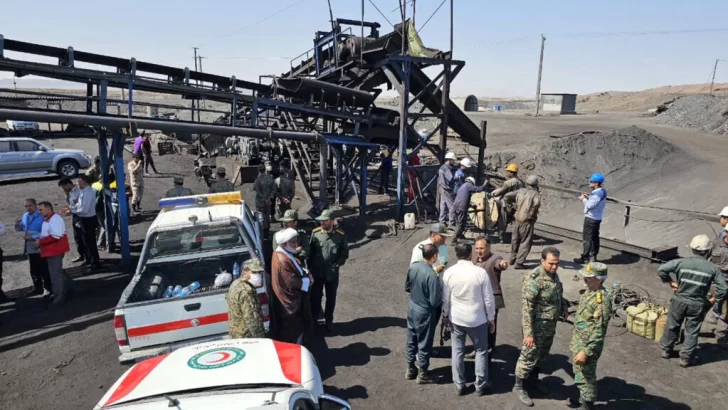 Irán: explosión en una mina deja al menos 51 muertos y una veintena de desaparecidos