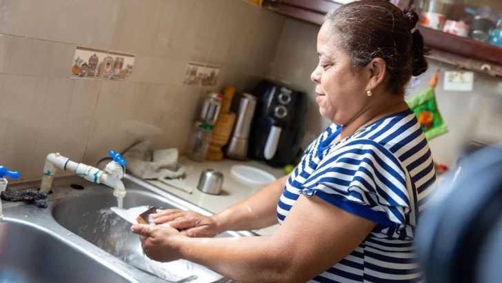 Empresas mejoran el acceso al agua para 3,700 personas en Santiago Rodríguez