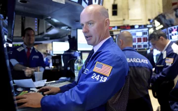 Wall Street cierra mixto, pero logra ganancias semanales