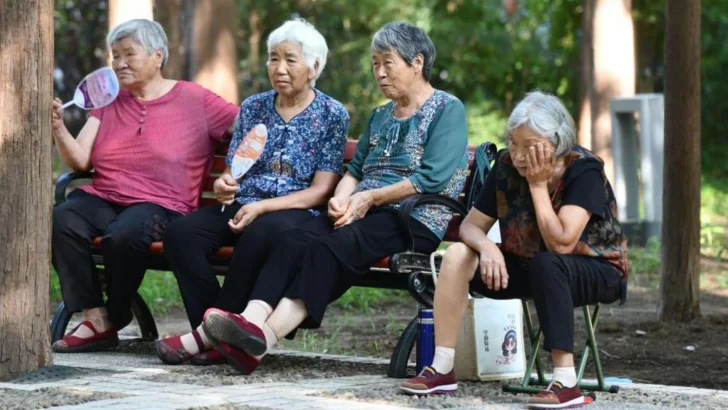 La crisis demográfica que hace que China eleve por primera vez desde los años 50 la edad de jubilación