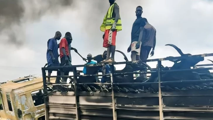 48 muertos en la explosión de un camión de gasolina en Nigeria