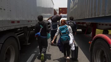 Camioneros bloquean importantes rutas de Colombia en protesta por el aumento del diésel