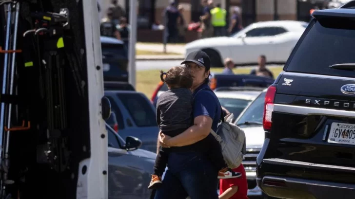 Al menos 4 muertos y 9 heridos en un tiroteo en una escuela secundaria de Georgia, Estados Unidos