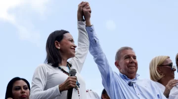 'Su vida corría peligro': María Corina Machado habla sobre la salida de Edmundo González de Venezuela y dice que el candidato opositor 'luchará desde afuera'