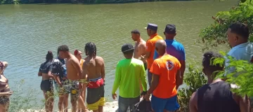 Defensa Civil buscan joven desaparecido en balneario Timbeque