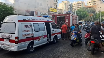 Una nueva ola de explosiones de walkie-talkies en Líbano deja al menos 20 muertos mientras Israel moviliza tropas desde Gaza hacia el norte del país