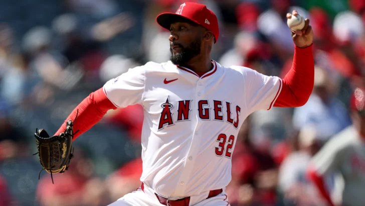 Amir Garrett lanzará con las Águilas Cibaeñas