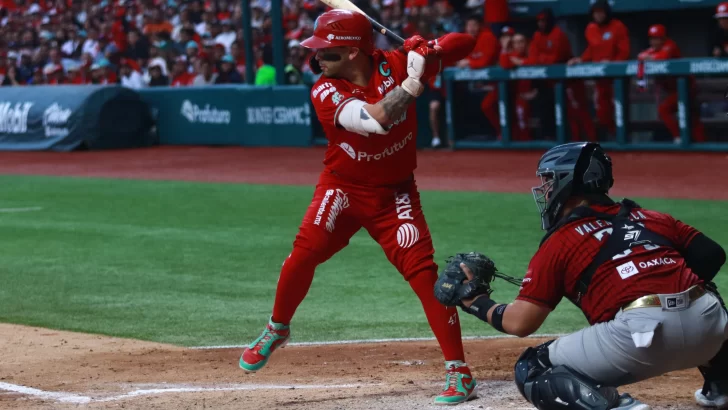 Los Diablos Rojos castigan a un colombiano y toman ventaja en la final Los Diablos Rojos castigan a un colombiano y toman ventaja en la final