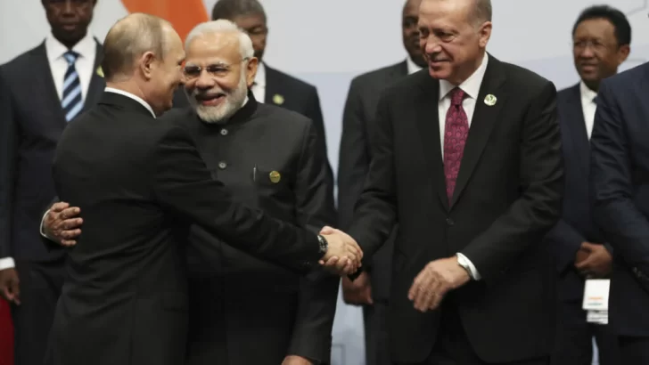 El acto de equilibrio de Turquía con su candidatura a los BRICS genera inquietudes en torno a la OTAN