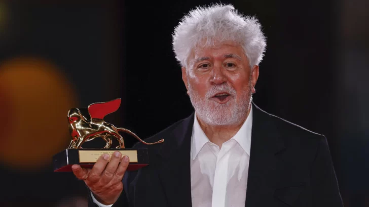 Pedro Almodóvar, ganador del León de Oro a la mejor película en Venecia