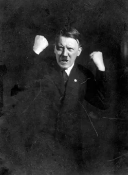 Adolf-Hitler.